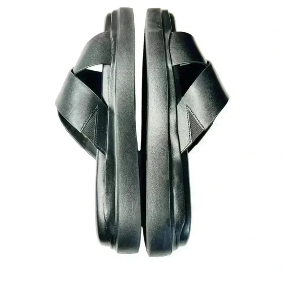 WOMEN’S COLE HAAN BLACK LEATHER SLIDE SANDALS SIZE 8 VERY GOOD QUALITY LEATHER - Picture 8 of 9